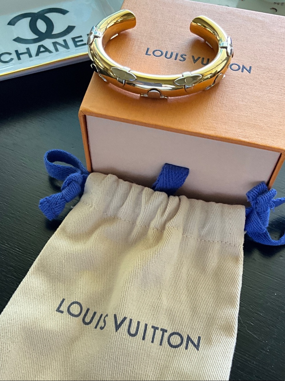 LOUIS VUITTON Jonque Daily Monogram Cuff